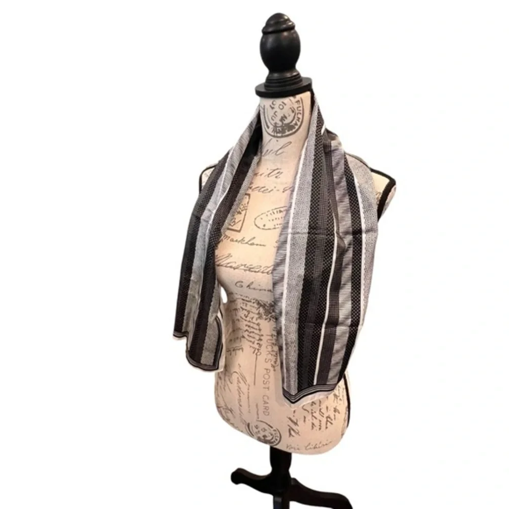 Glentex Rectangle Scarf Shawl Made in Italy Black and White Stripes Geometrical‎